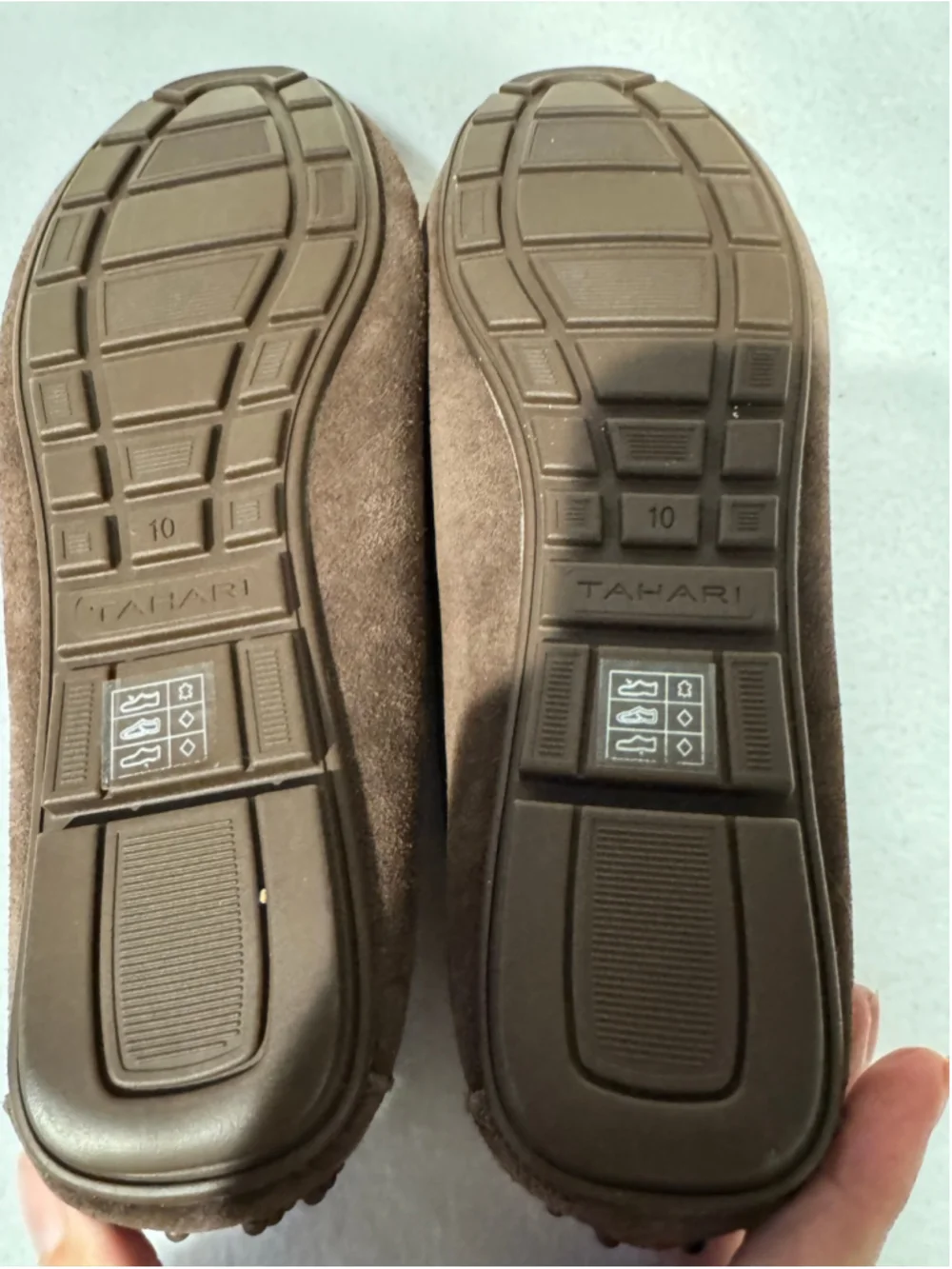 Women's Tahari Size 10 Brown Suede Driving Moccasin Loafer Flats